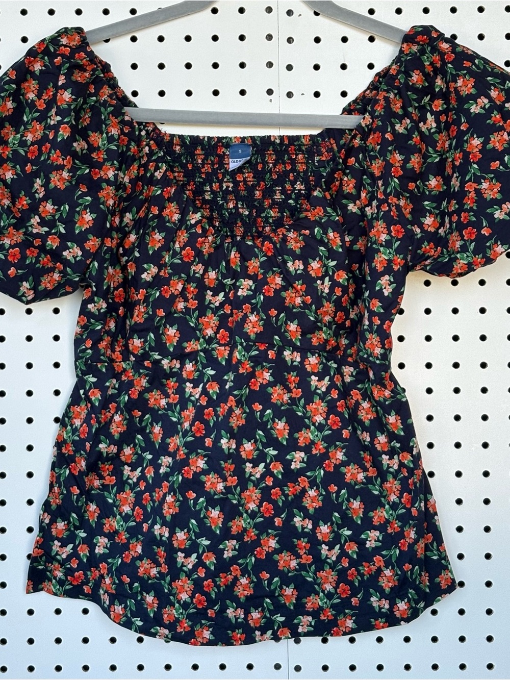 Old Navy Floral Smocked Top with Orange and Green Accents Size Small
